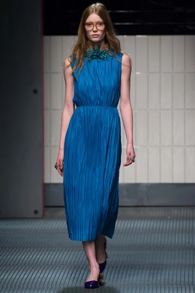 Look 28